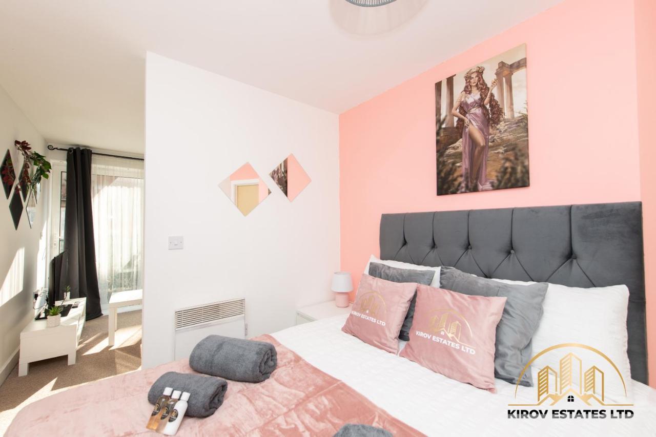 סאות'המפטון Aphrodite Apartment - The Lust Of Town מראה חיצוני תמונה